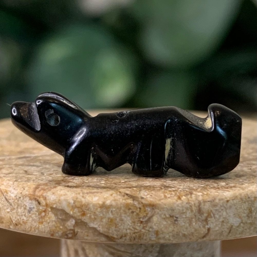 Vintage Native American Zuni Fox Fetish Bead Hand Carved Jet Wolf Mini Animal .9